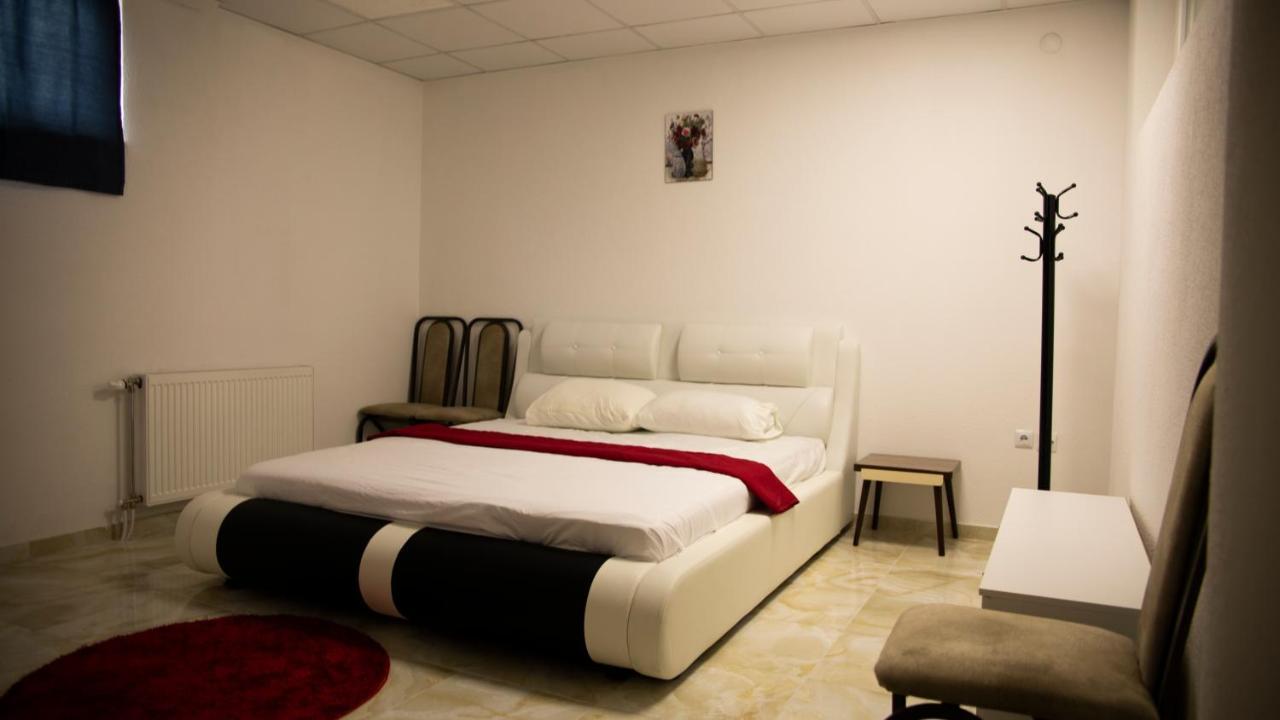 Rio Hotel Prizren Exterior foto